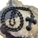 ketting kruis zwarte obsidiaan geluksamulet natuursteen